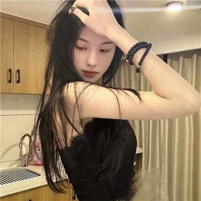 新娘向后跑