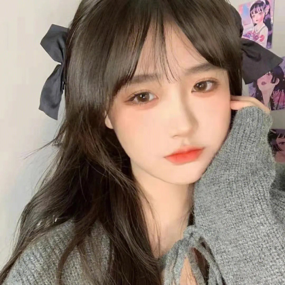 骑自行车的女人